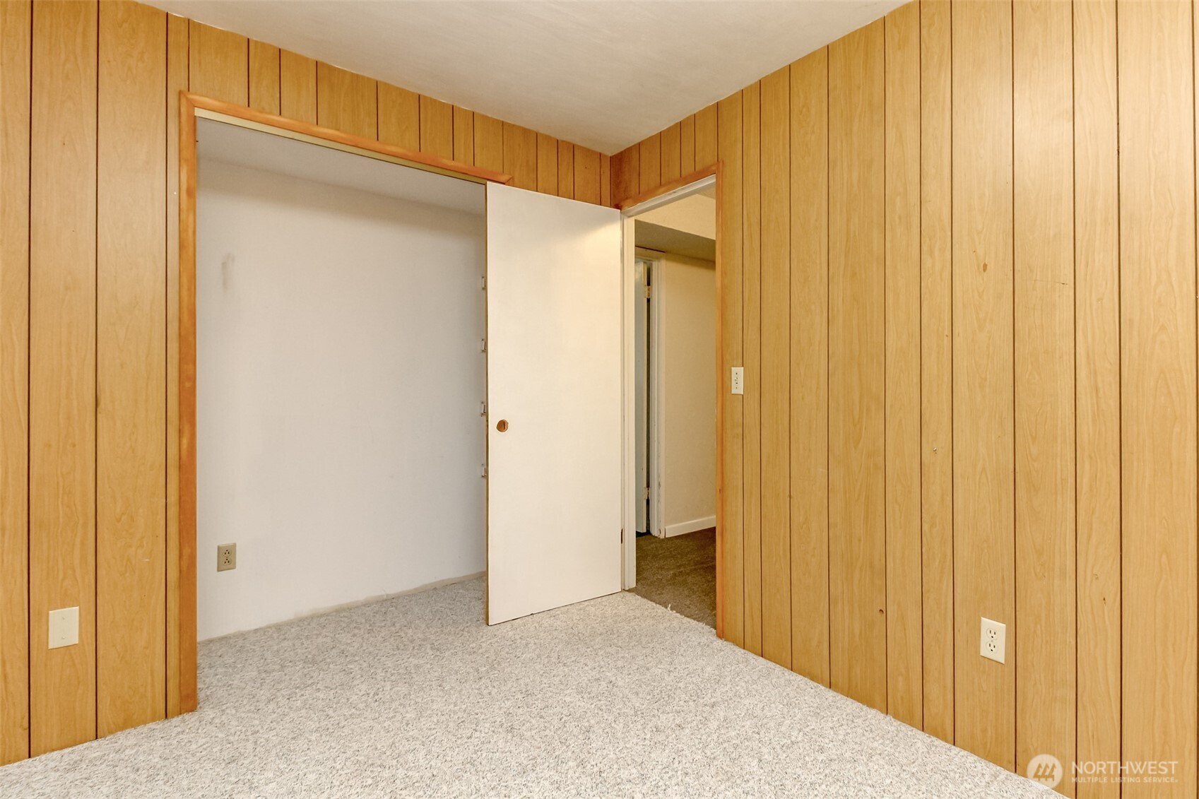 XL Laundry/Utility Room