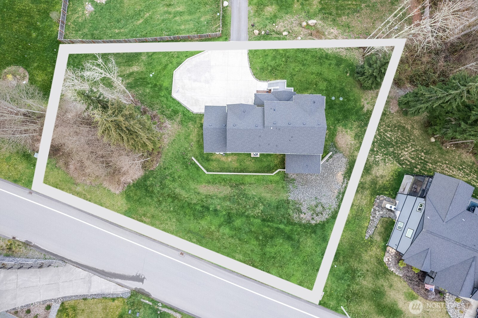 This large lot offers tons of potential!