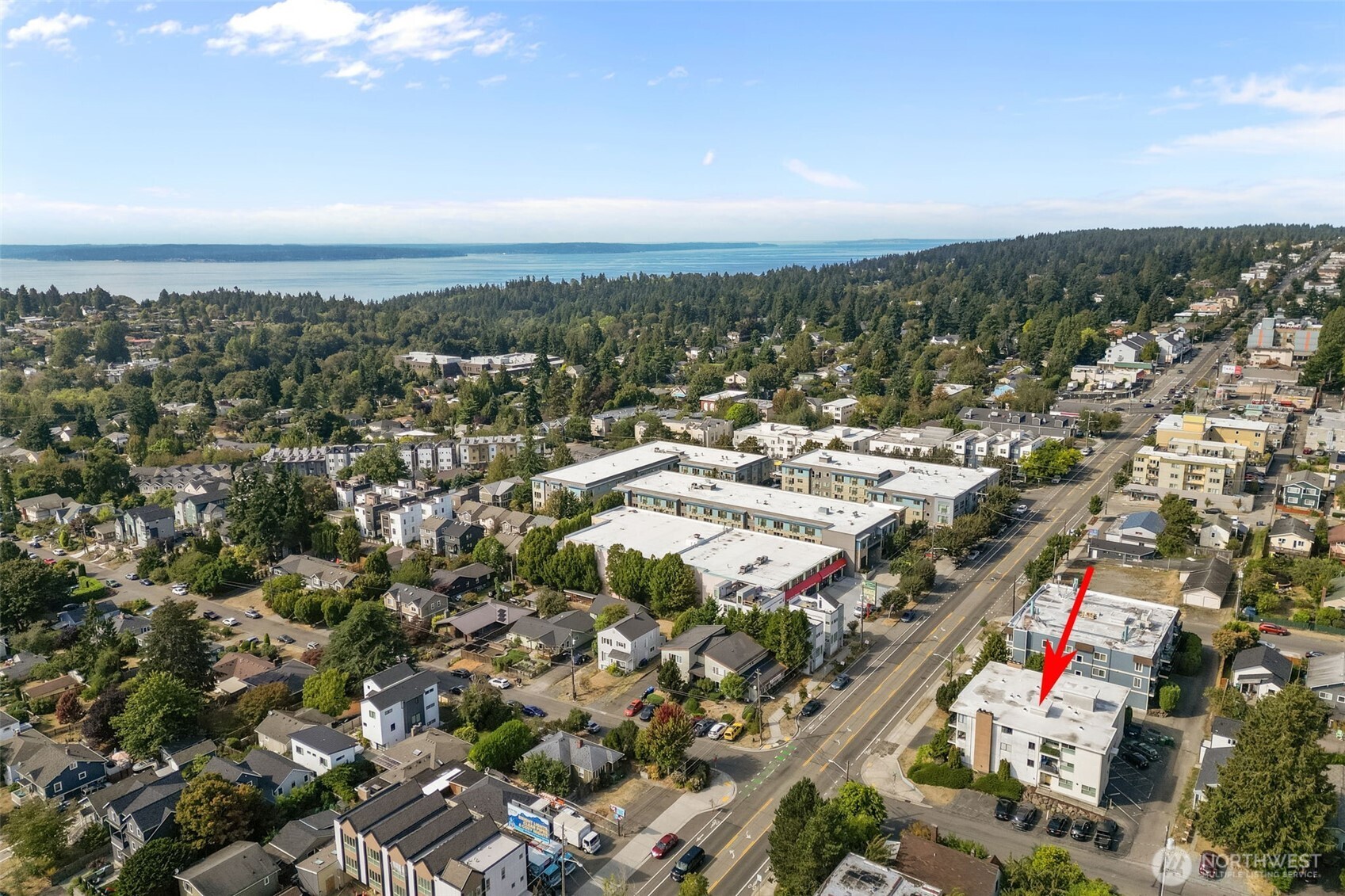 Well-maintained building in the heart of Greenwood with easy transit access