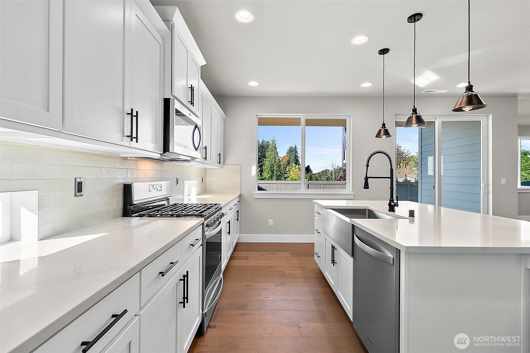 Photos are for representation purposes only.