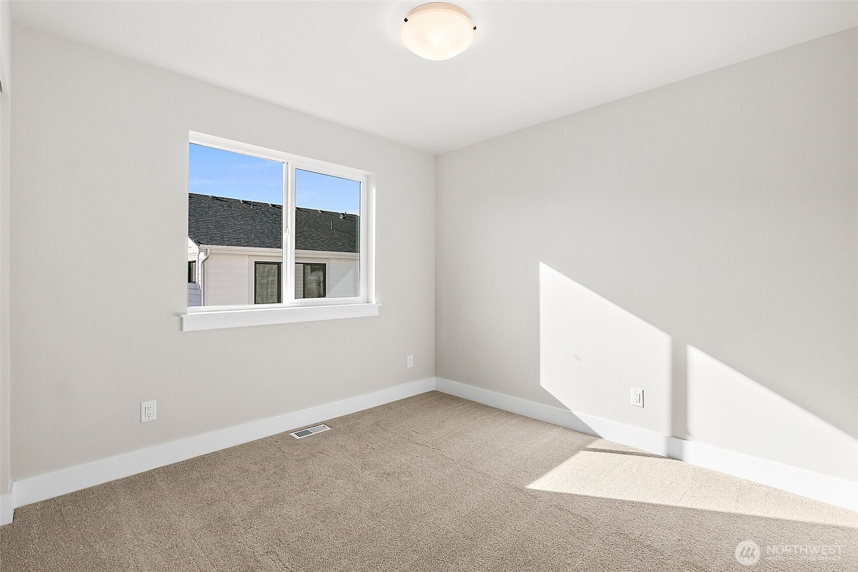 Photos are for representation purposes only.