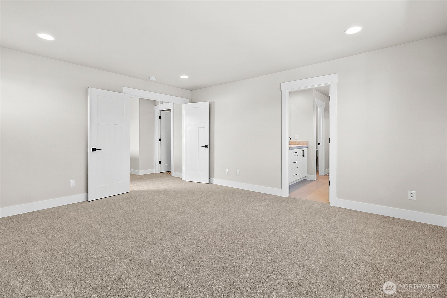 Photos are for representation purposes only.