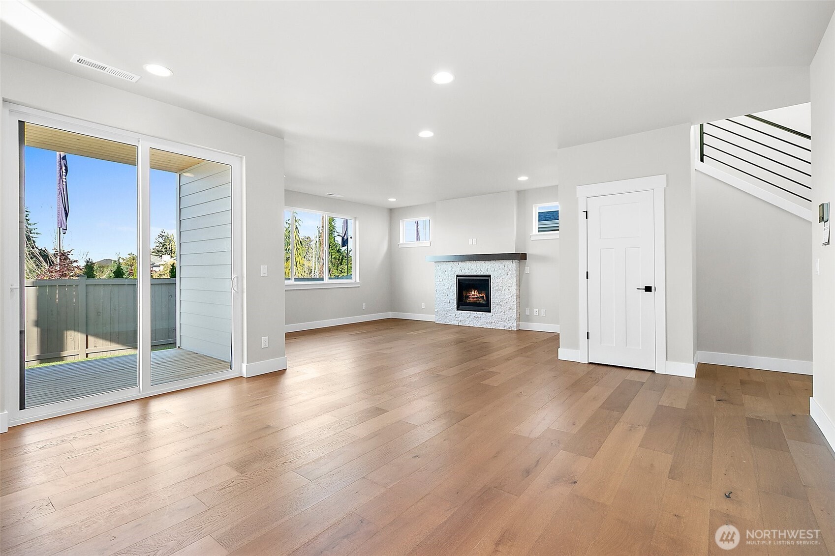 Photos are for representation purposes only.