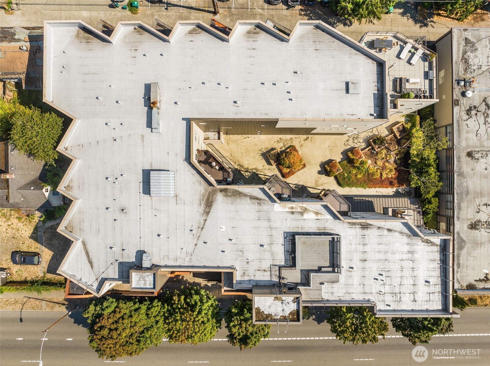 Unit located in coveted back building of the Cobrizo condo complex. A fabulous, serene spot. NOT on Aurora-facing side!