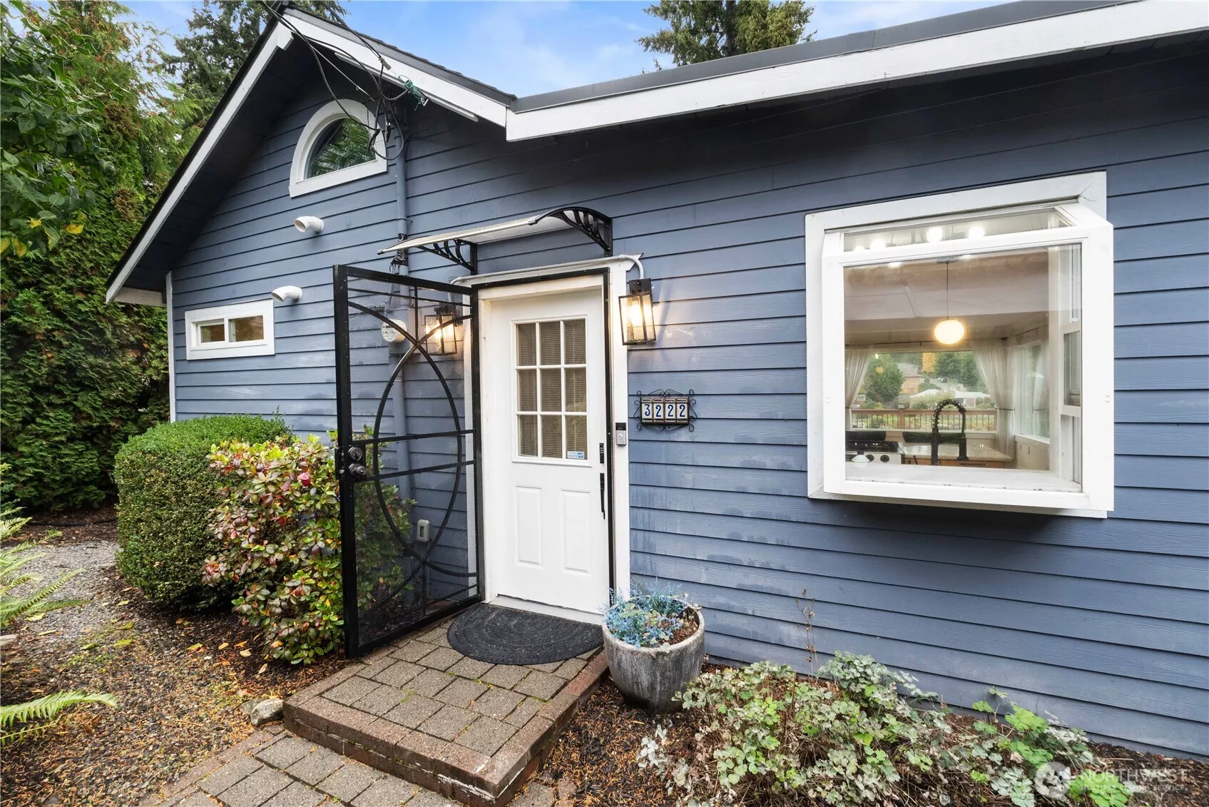 Welcome to Home to quiet living on Star Lake.