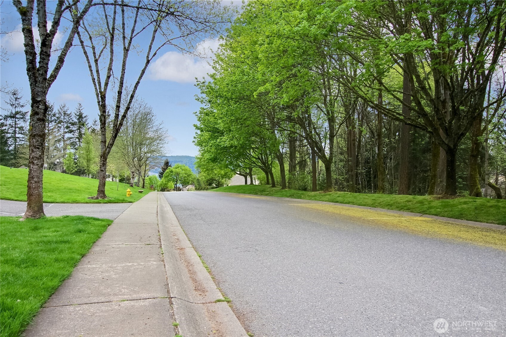 Wide Streets and great walkways