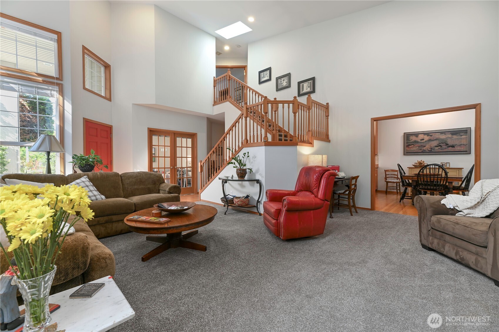 Wonderful interior lines.