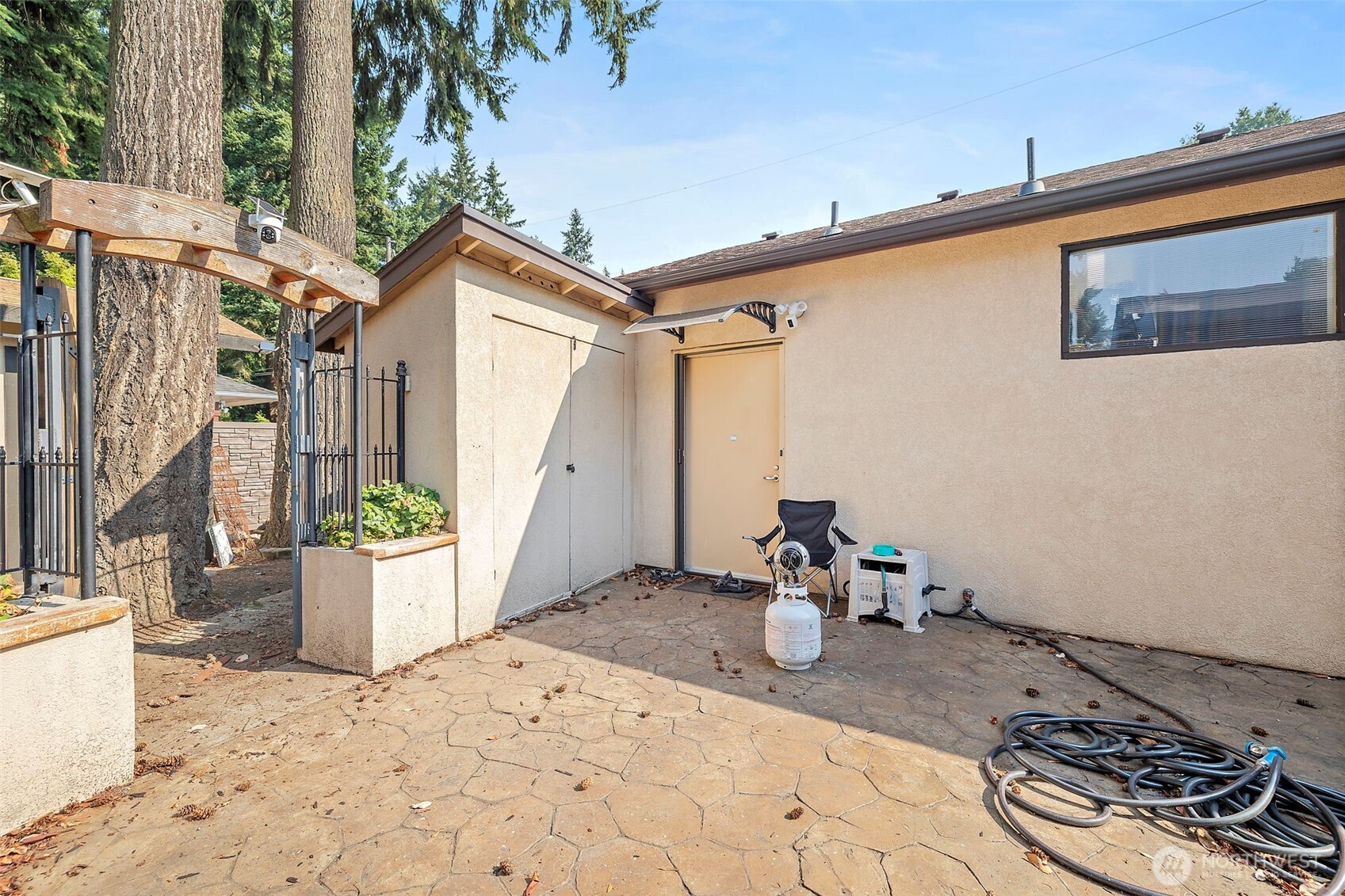 Access to north garage.