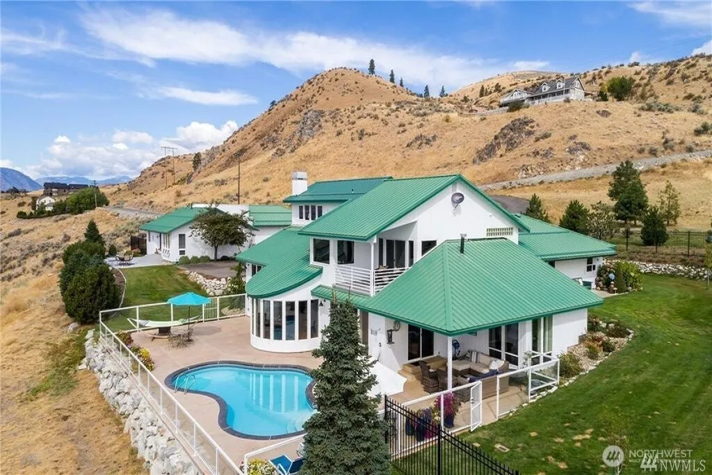 Main home and Casita on 5.8 acres with pool