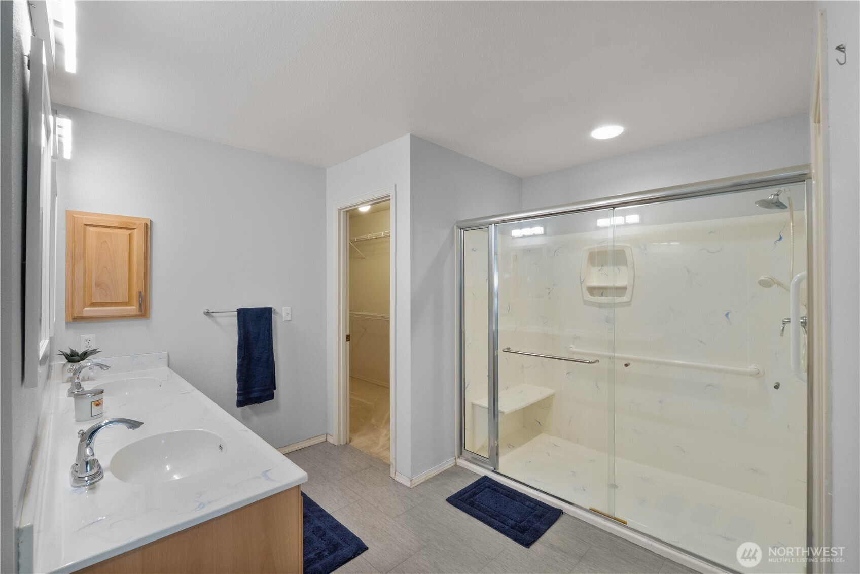 Primary on main. *Virtually Staged