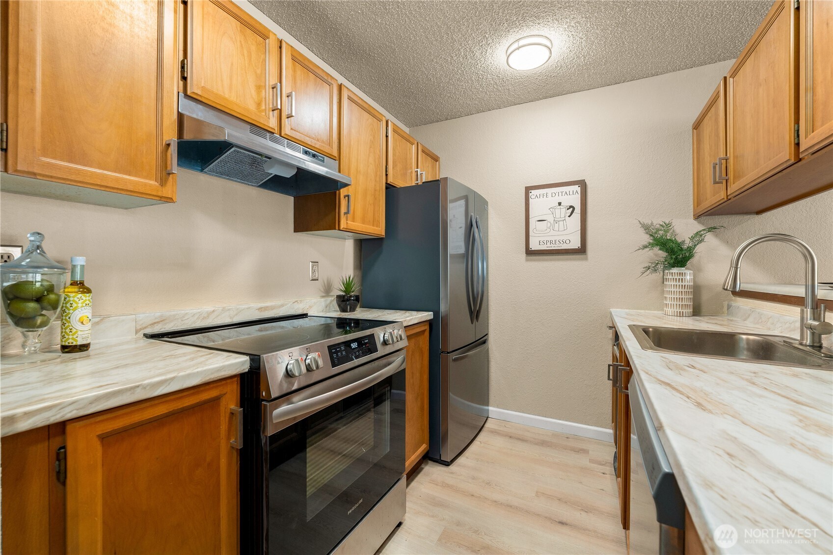 Updated kitchen and all new appliances