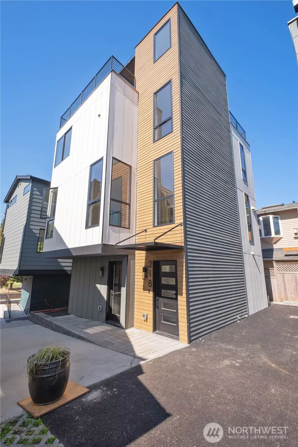 New Construction in a Prime Location!