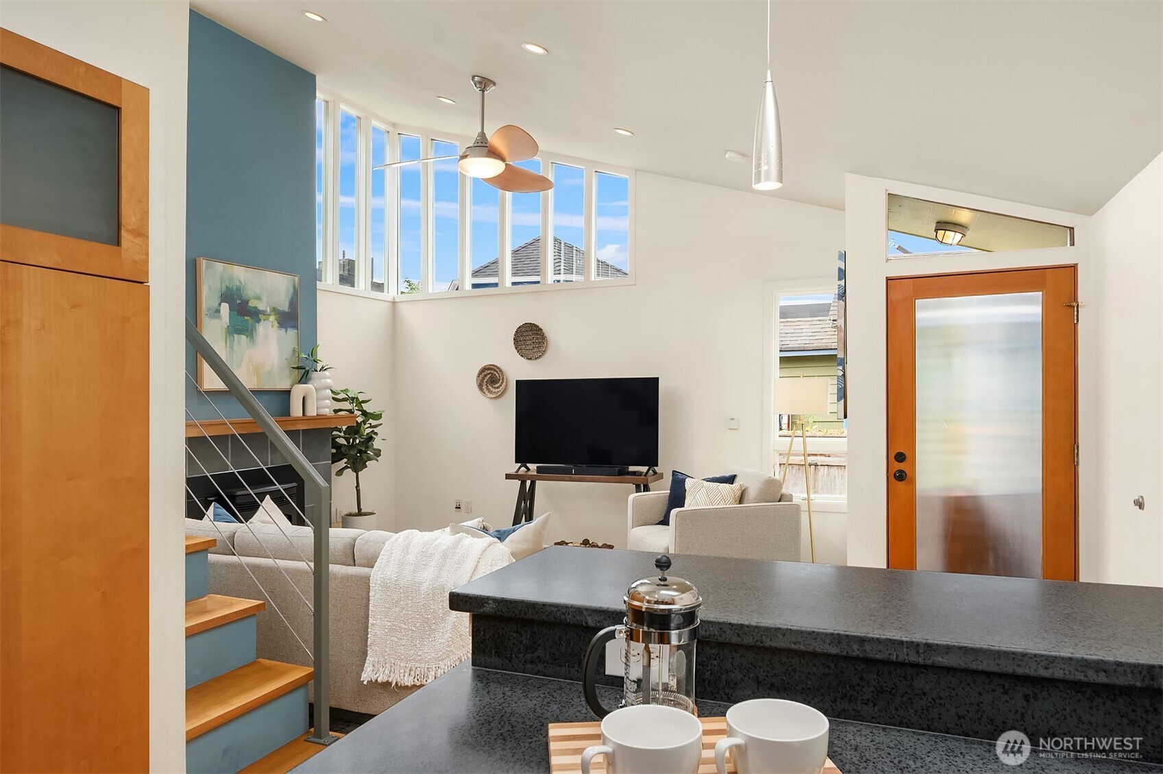 Floating home vibe, so fun!