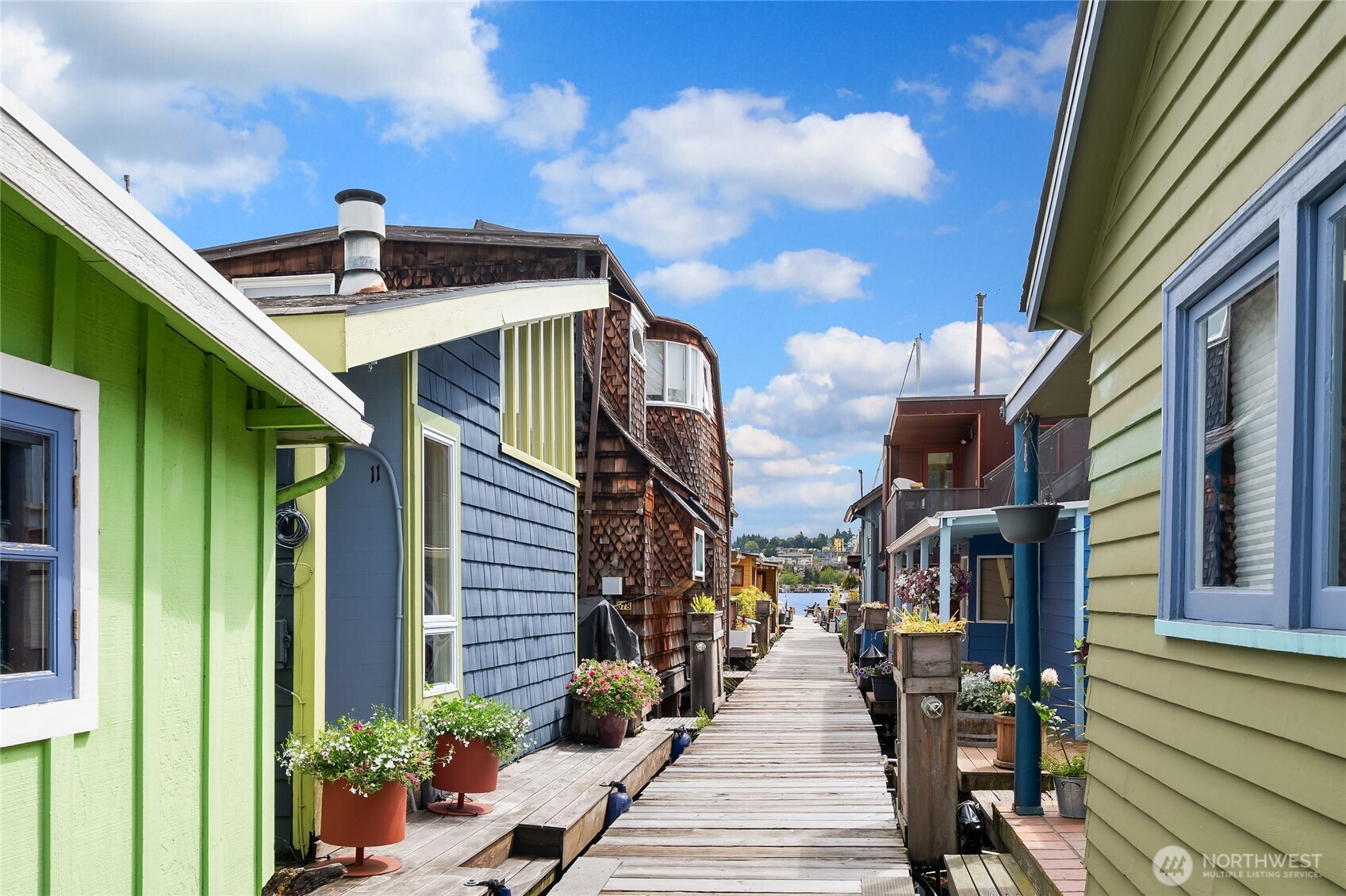 Chef's kitchen including the gear!