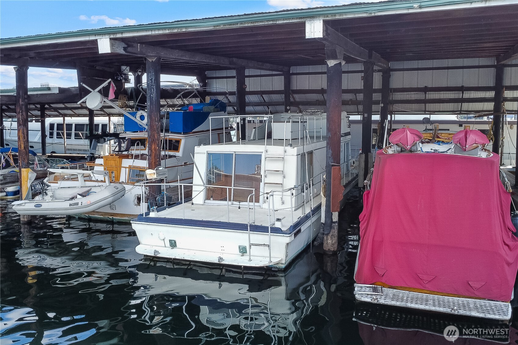 Grill on the back of the boat