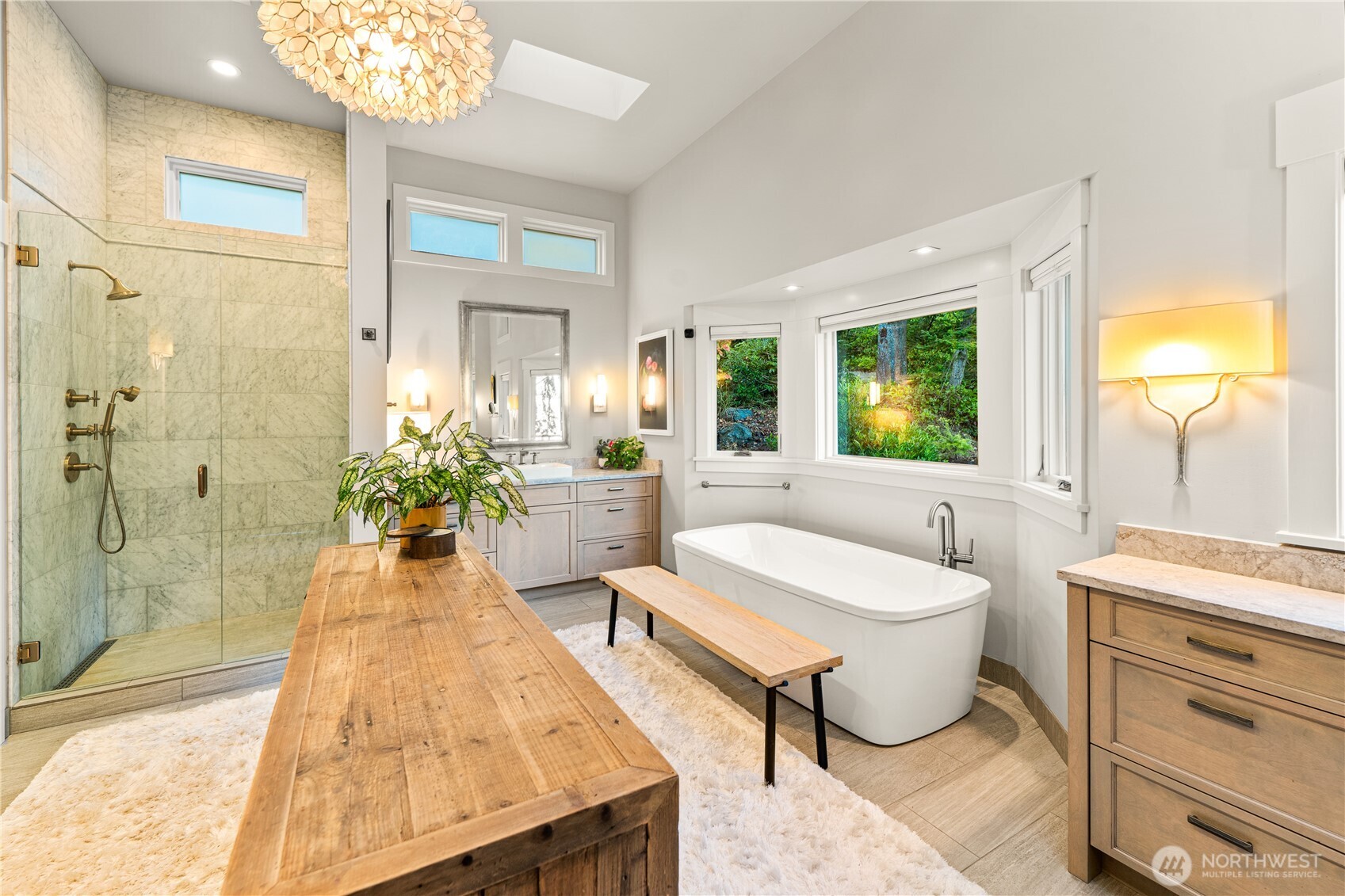 Primary ensuite bathroom.