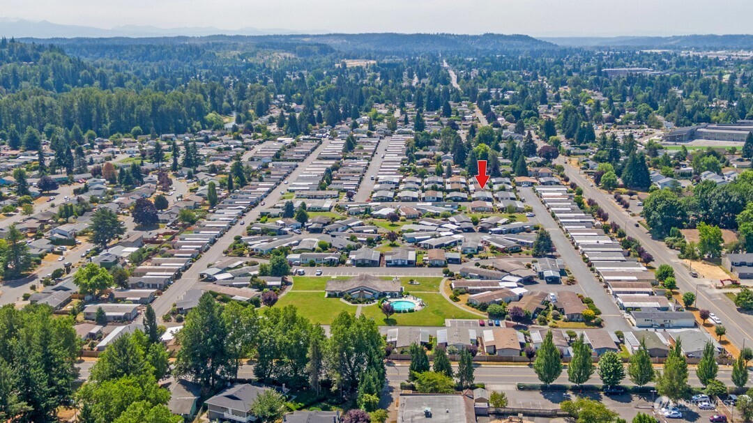 Great location in the gated 55+ community of Rio Verde - close to shopping, transit, restaurants and recreation