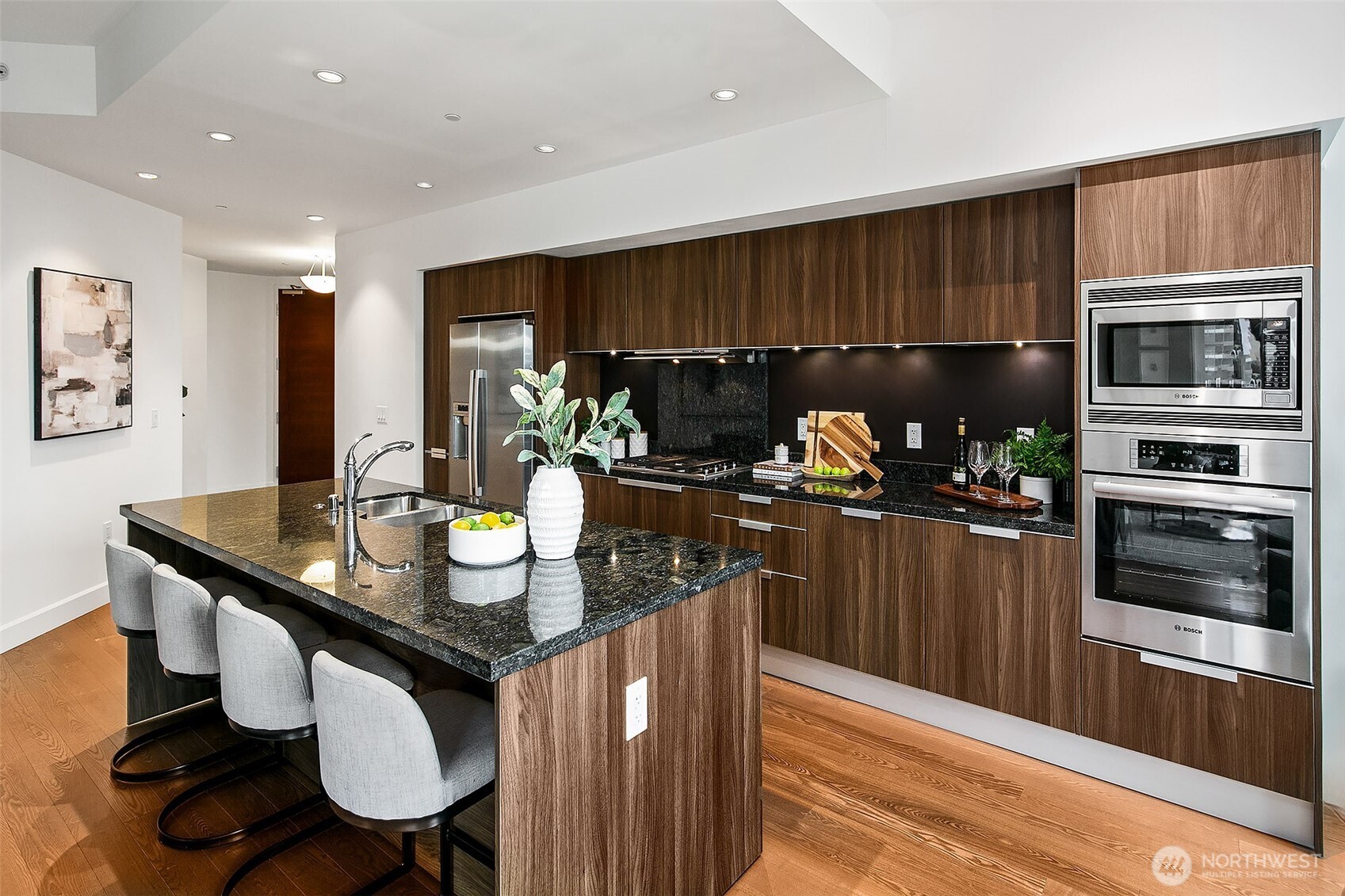 wall color has been virtually staged