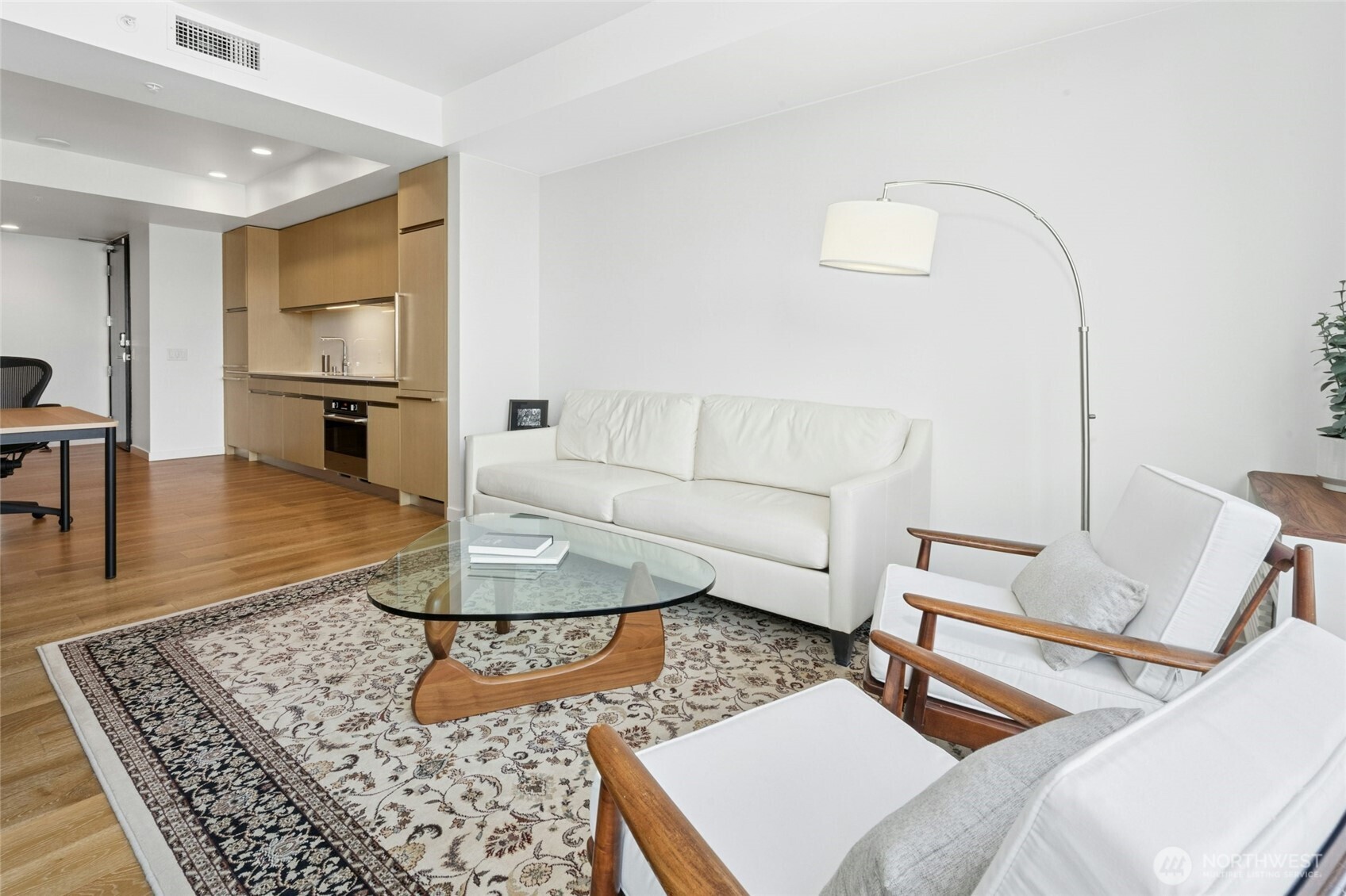 Chic Kitchen and Dining Space