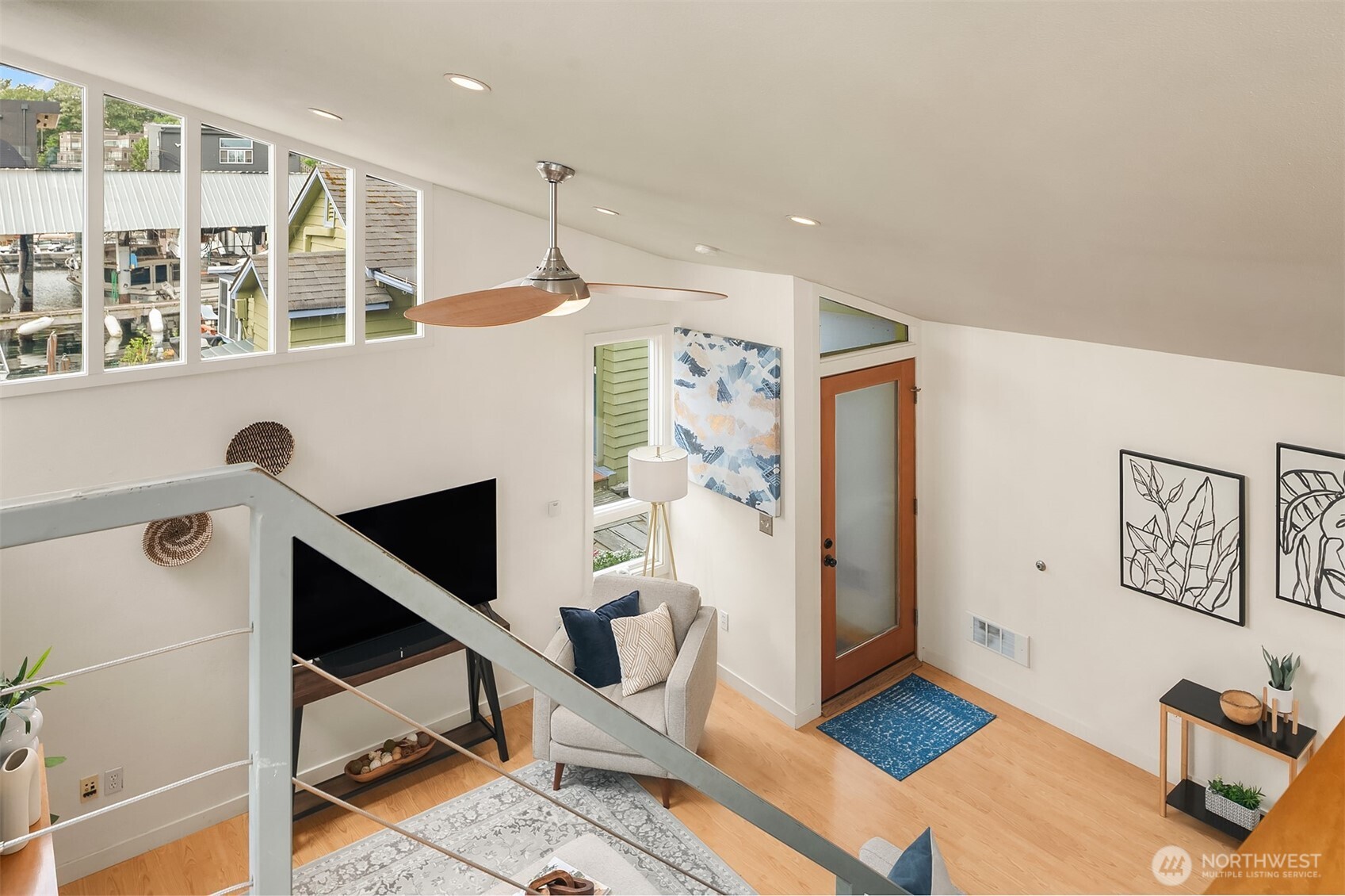 Great architectural features.