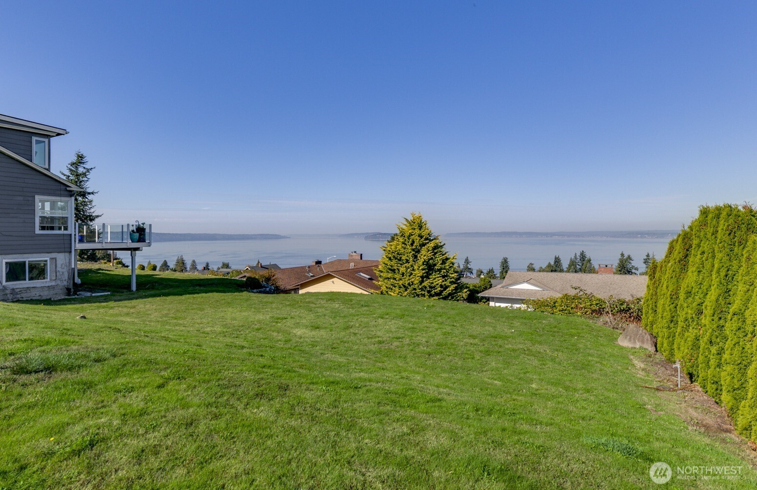 subdividable lot, or building space