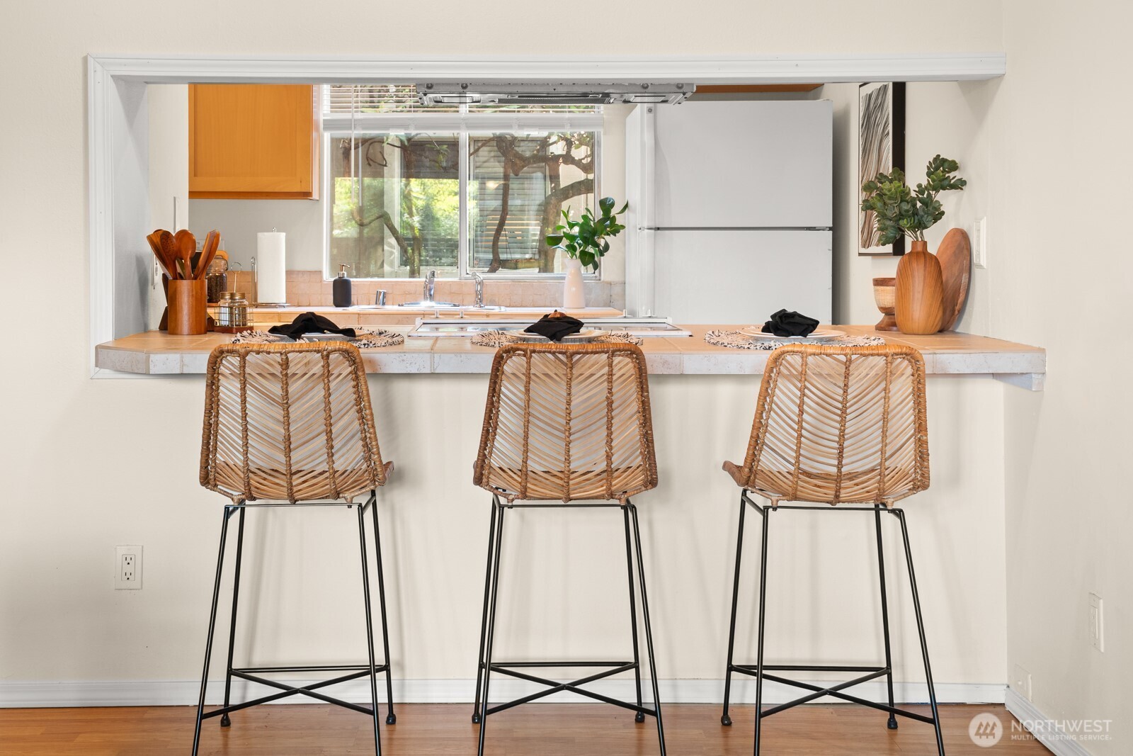 charming breakfast bar