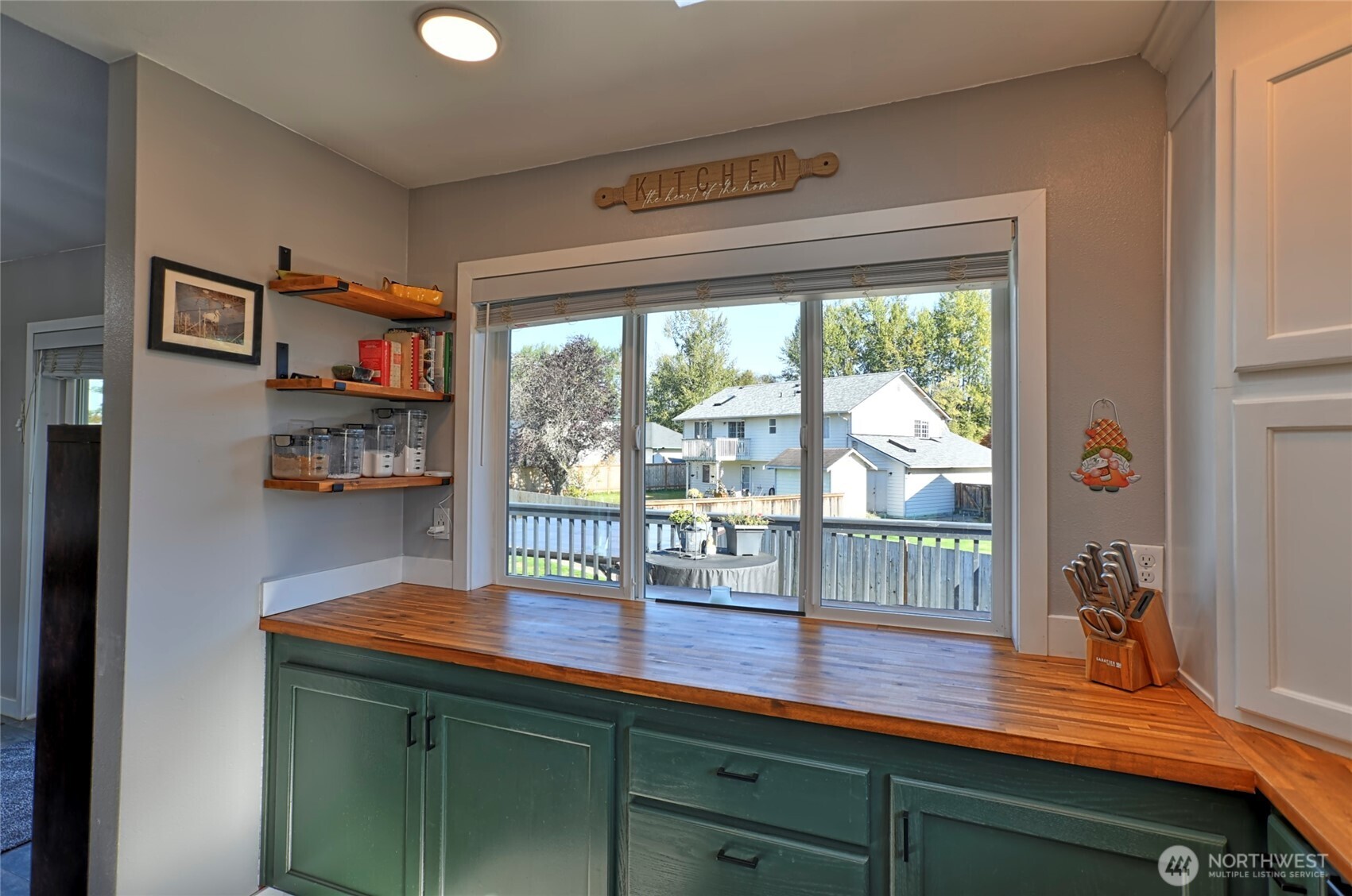 Kitchen... Kitchen...