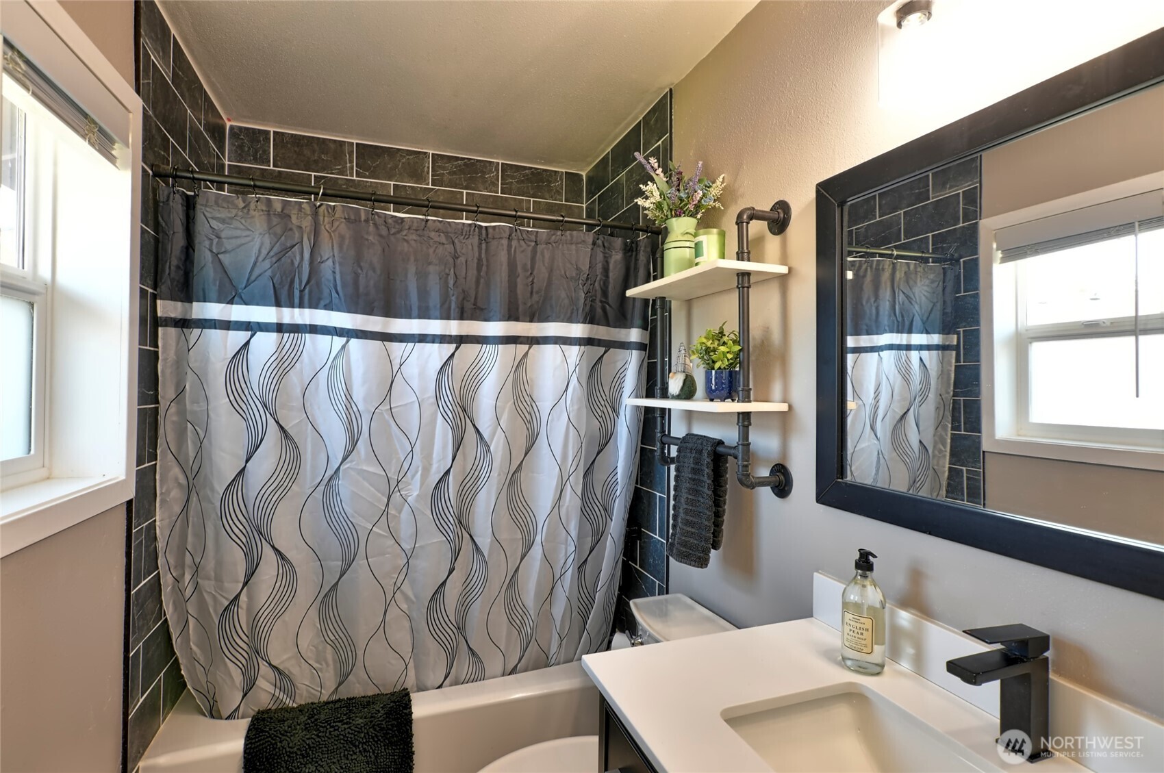 Master Bath... Master Bath...