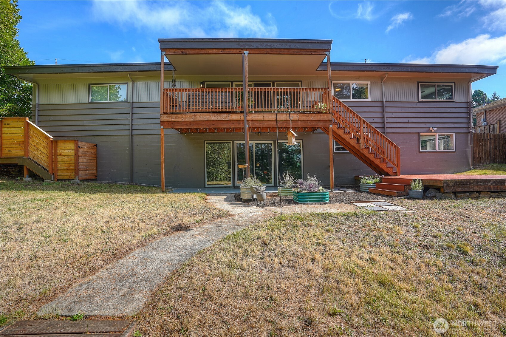 Top terrace view of the yard…