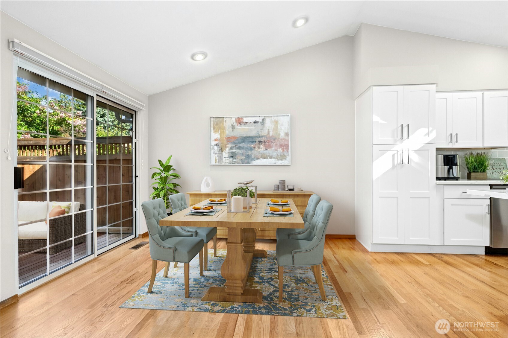 Breakfast Nook with deck access