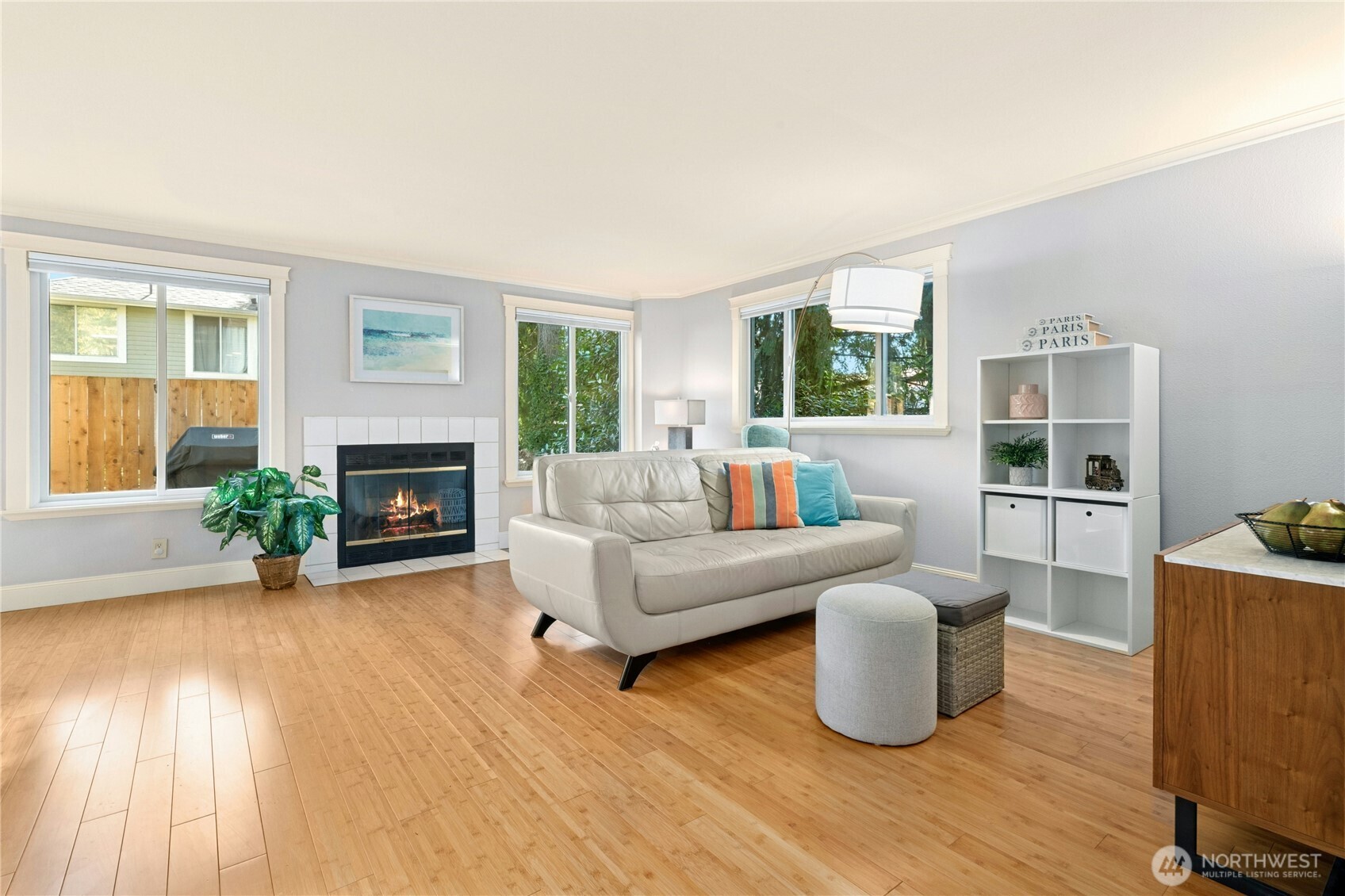 ...with lots of windows to entice the natural light