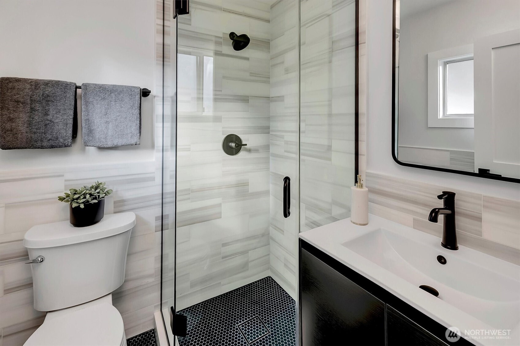 Beautifully remodeled three-quart bathroom