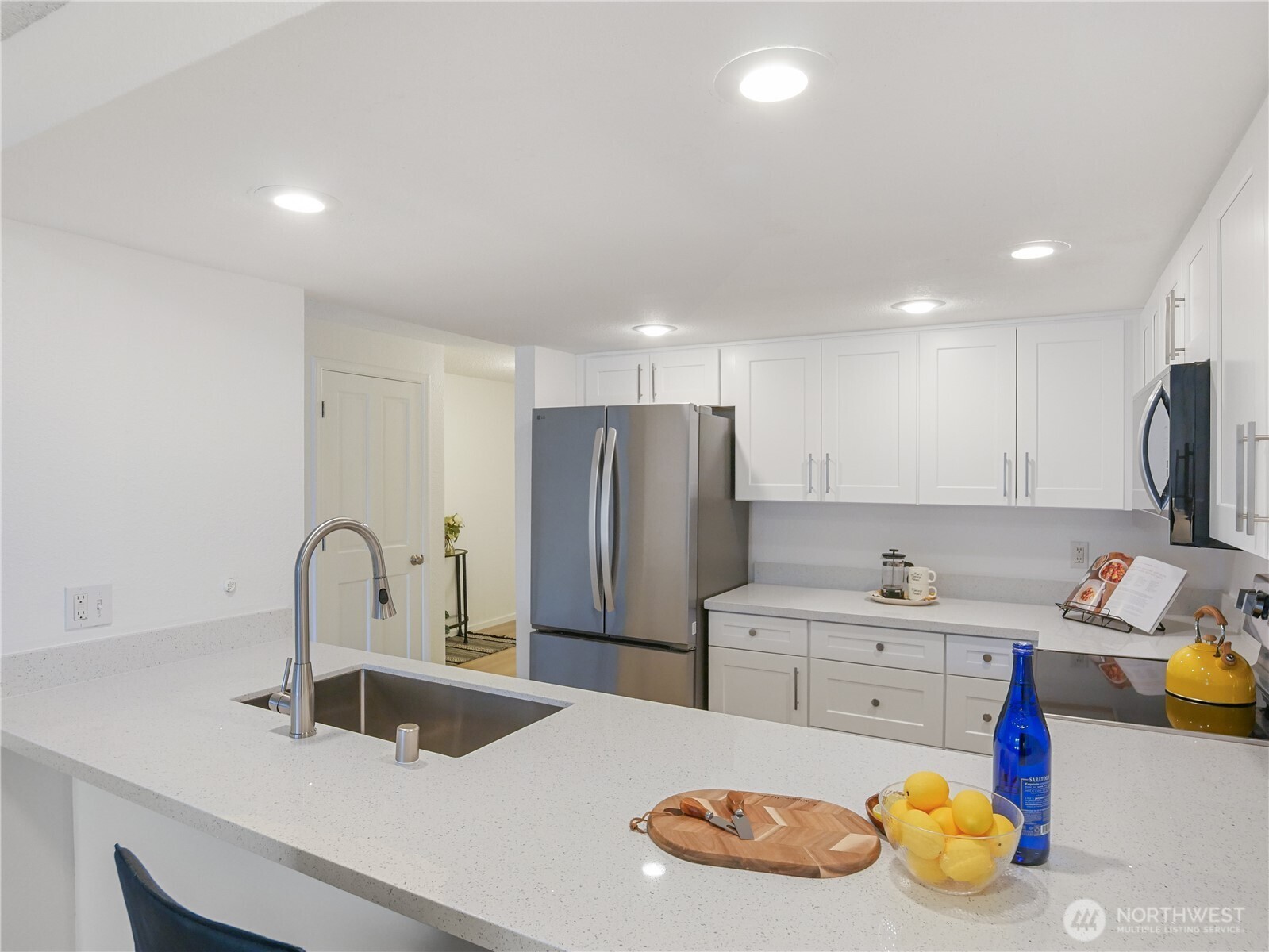 Plenty of space at the breakfast bar