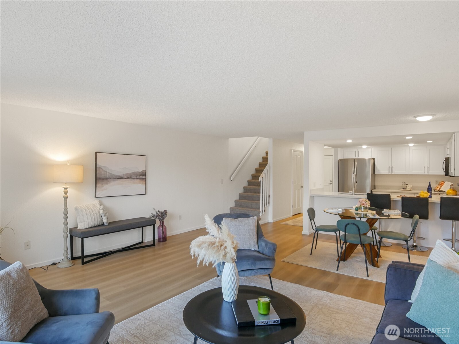 Cozy Wood Fireplace perfect for PNW lakeside  living.