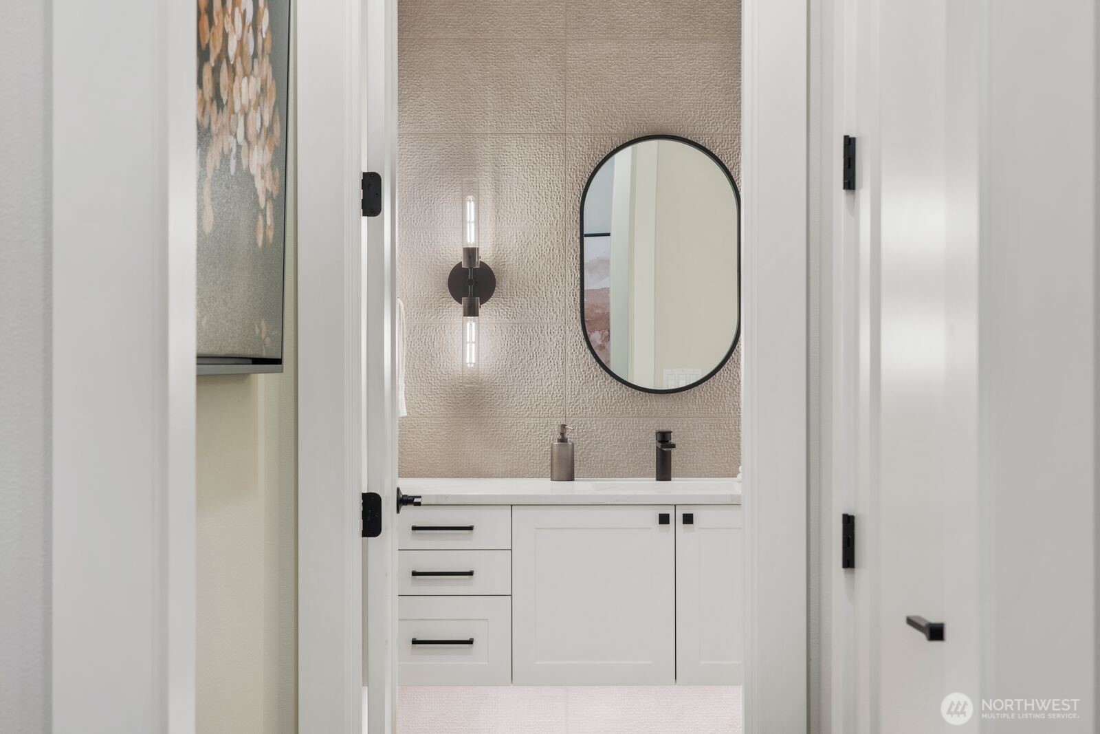 Main Floor Guest Suite