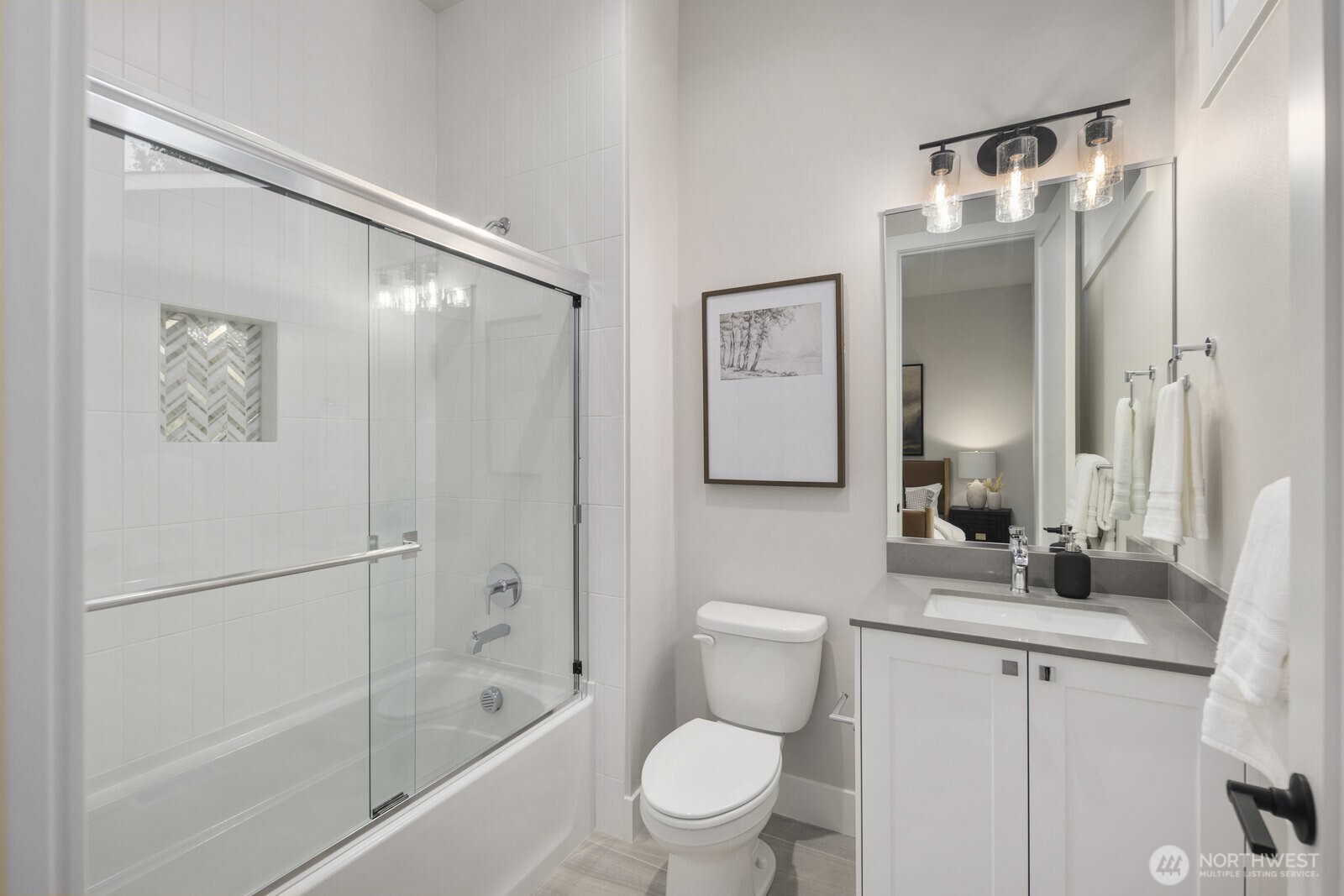 Main Floor Guest Suite Bath