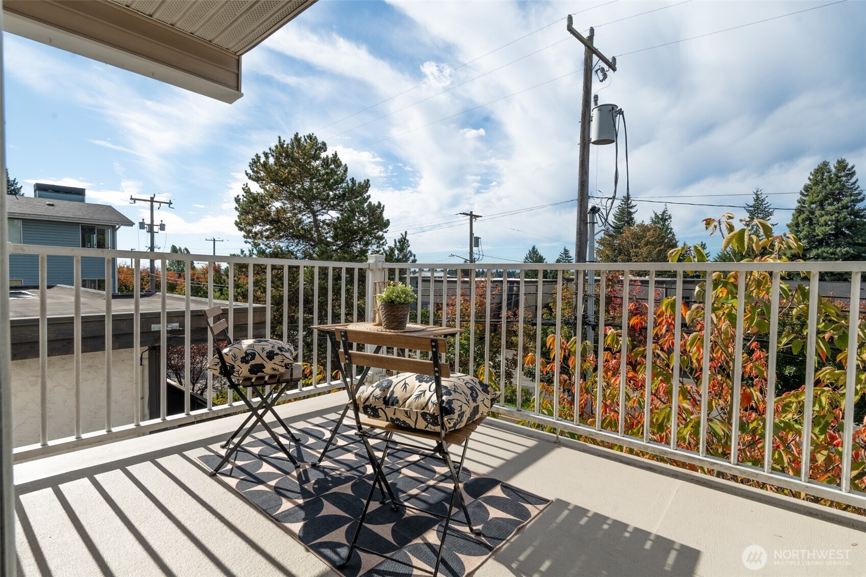 Top floor private balcony