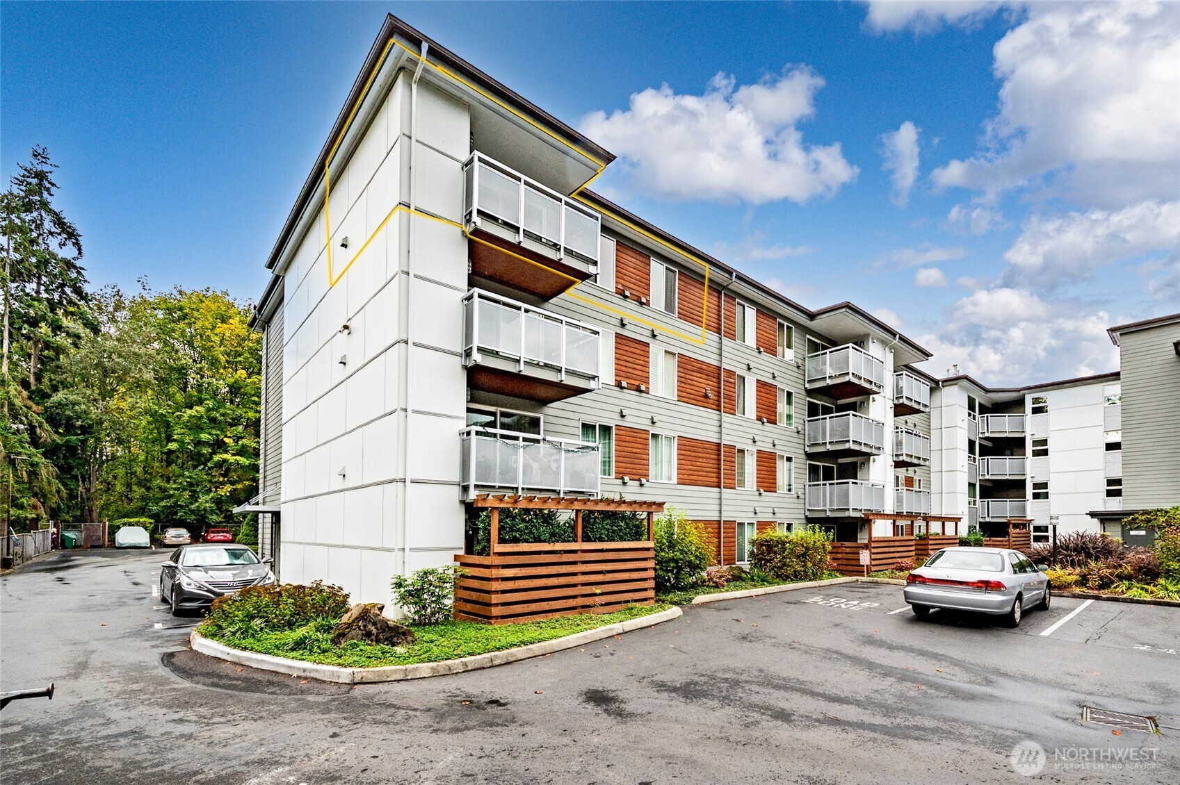 Top floor corner unit