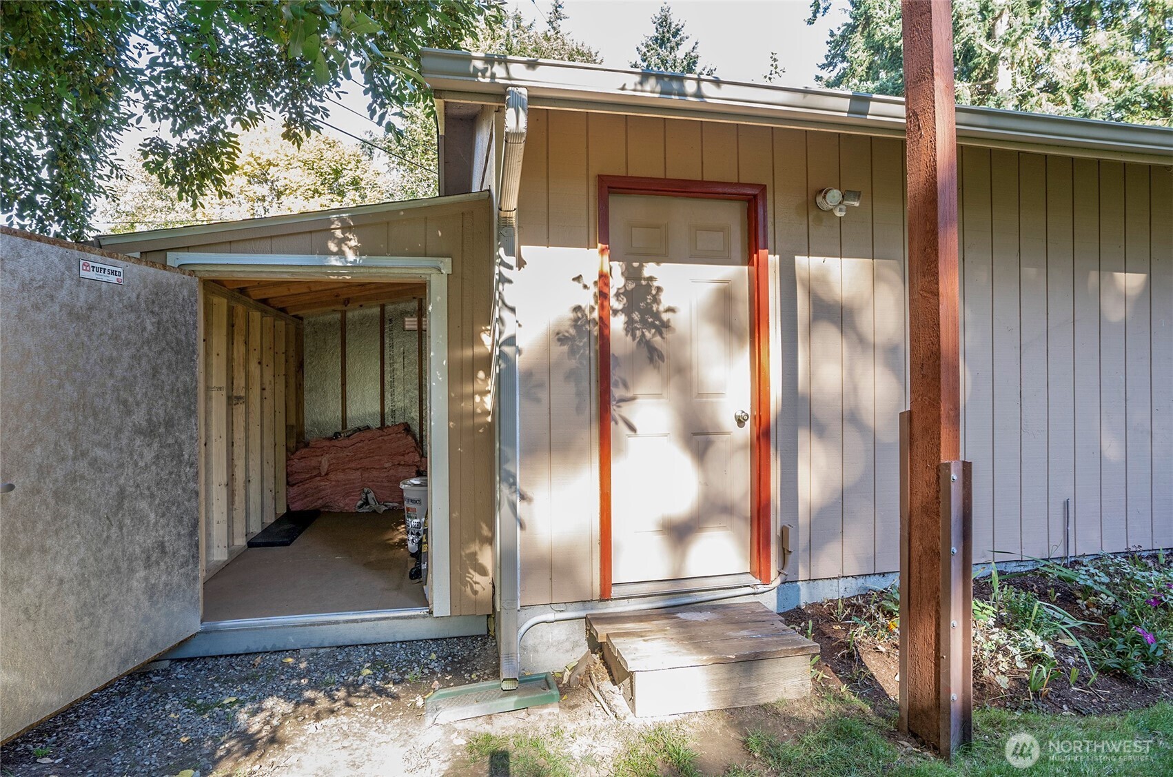 A tranquil outdoor space perfect for relaxing and unwinding.