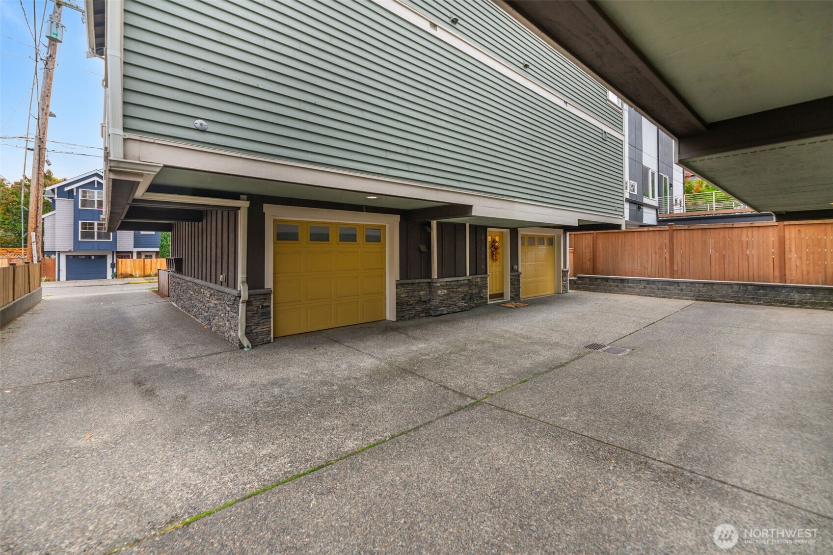 Shared driveway with  only 3 other units