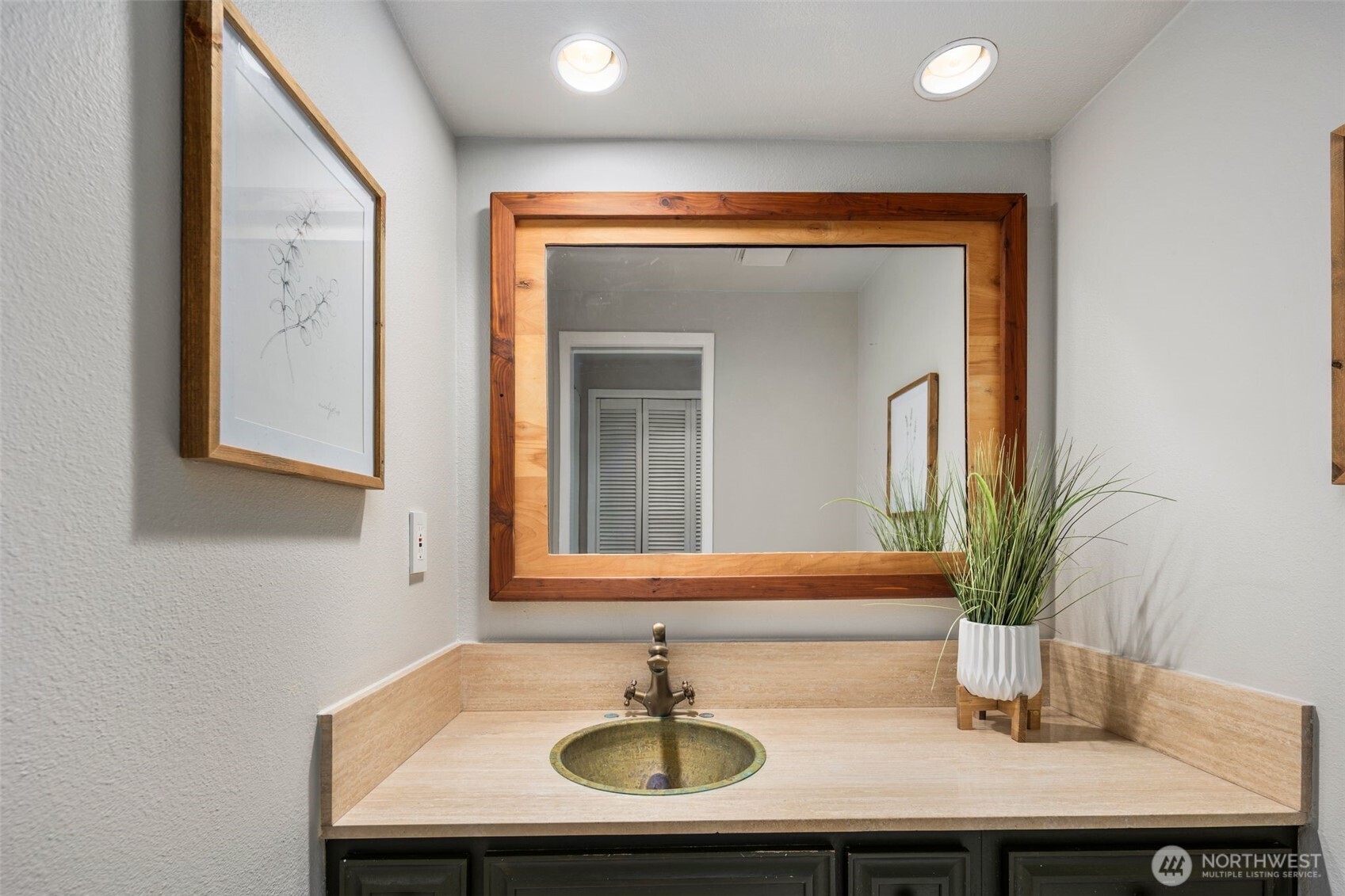 Fresh paint throughout.