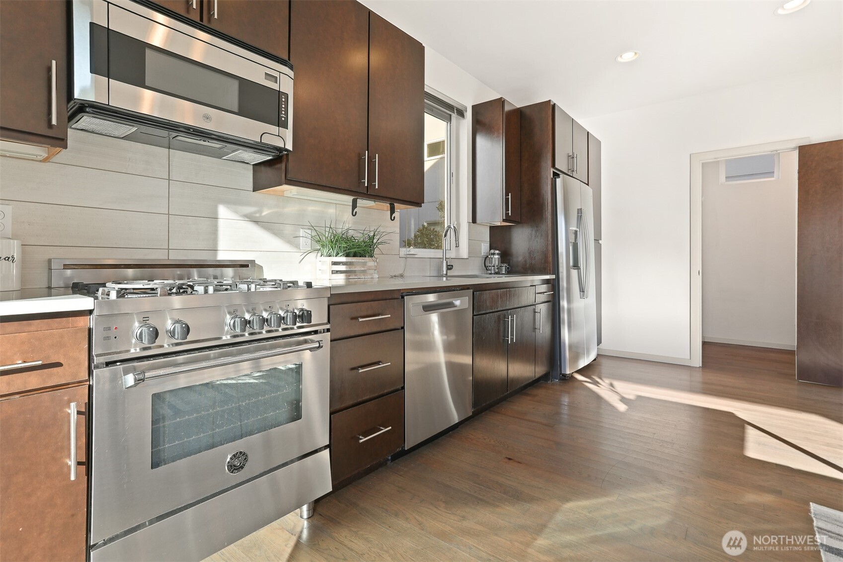 Solid surface counter tops