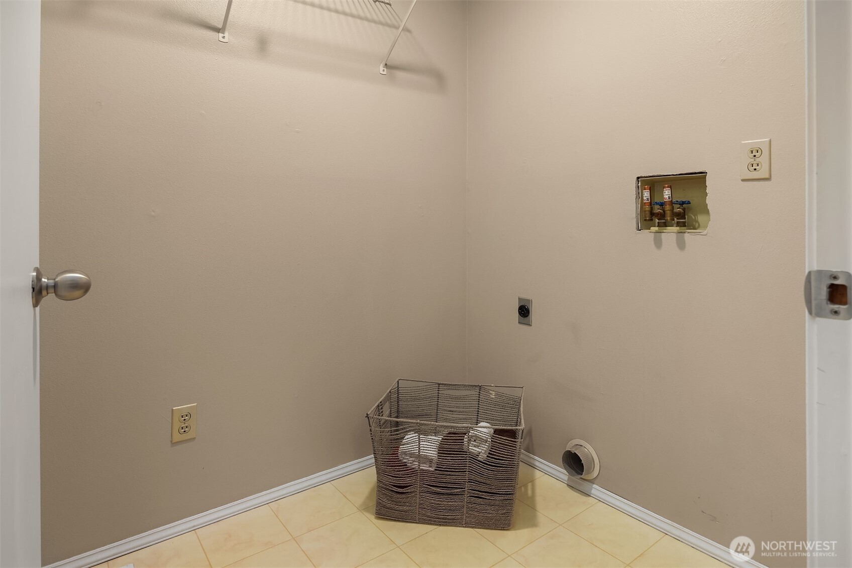 Flex space for home office or work-out space.