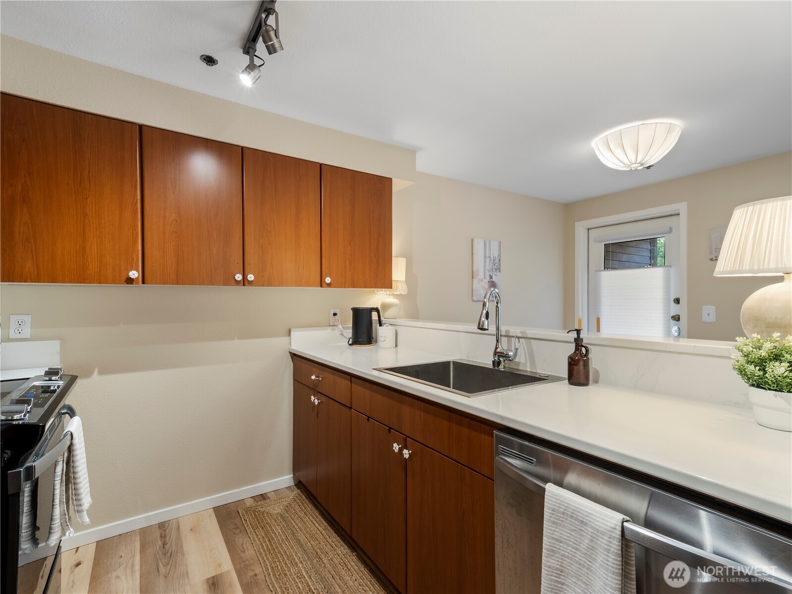 All blinds were replaced and provide privacy while letting in the natural light.