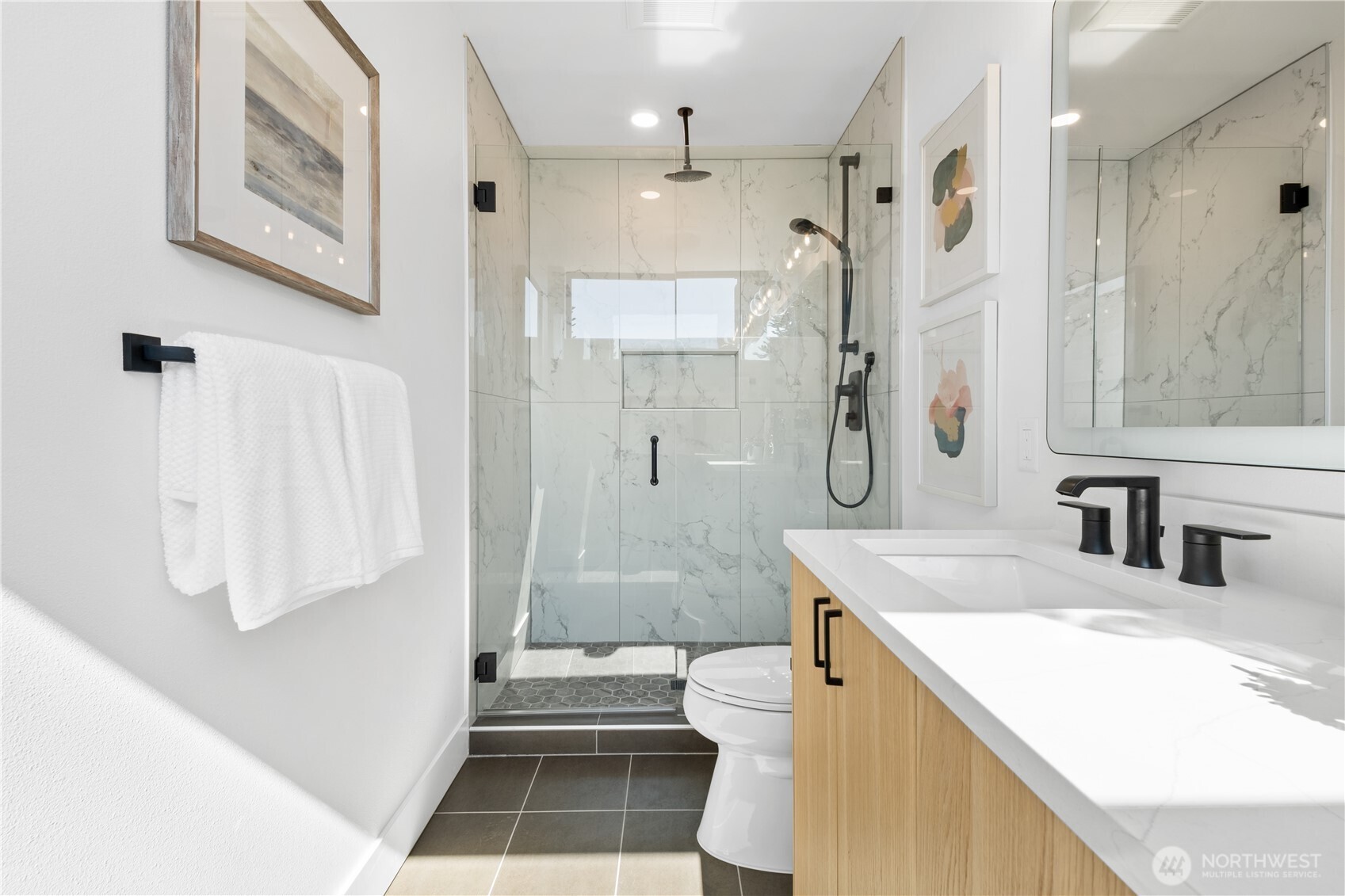 Primary Suite Bath w/Dual Sinks