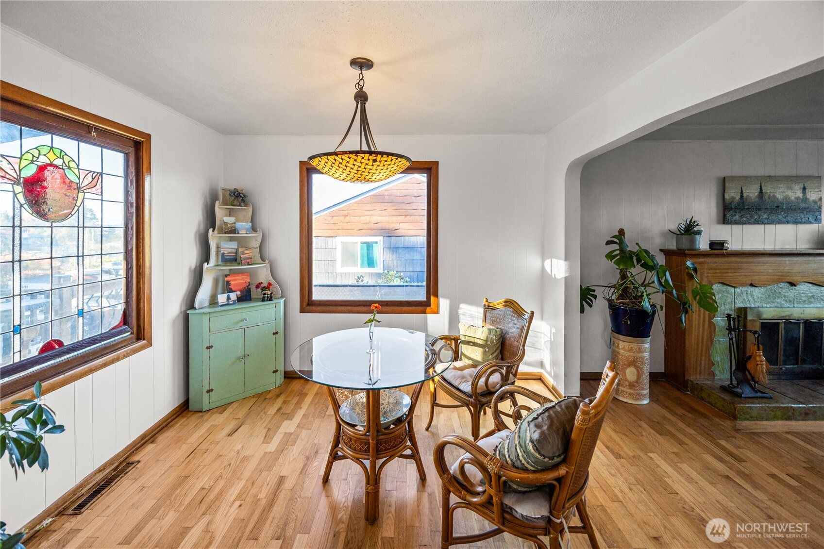 This angle shows just how large the dining room is- plenty of space for large formal gatherings, if desired.