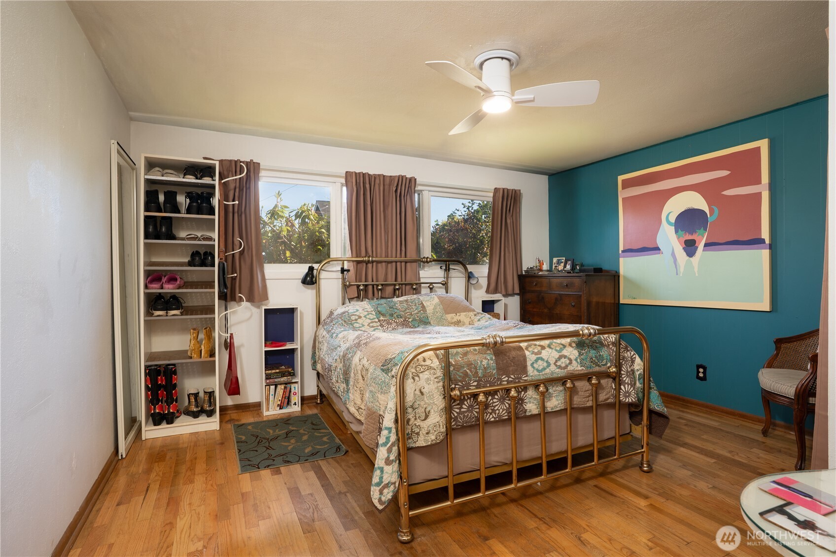 Look at those pretty floors.