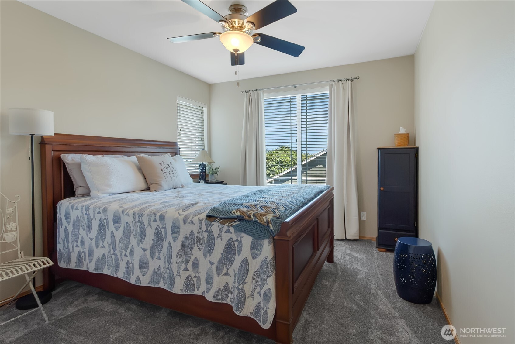 3 extra nice size bedrooms.