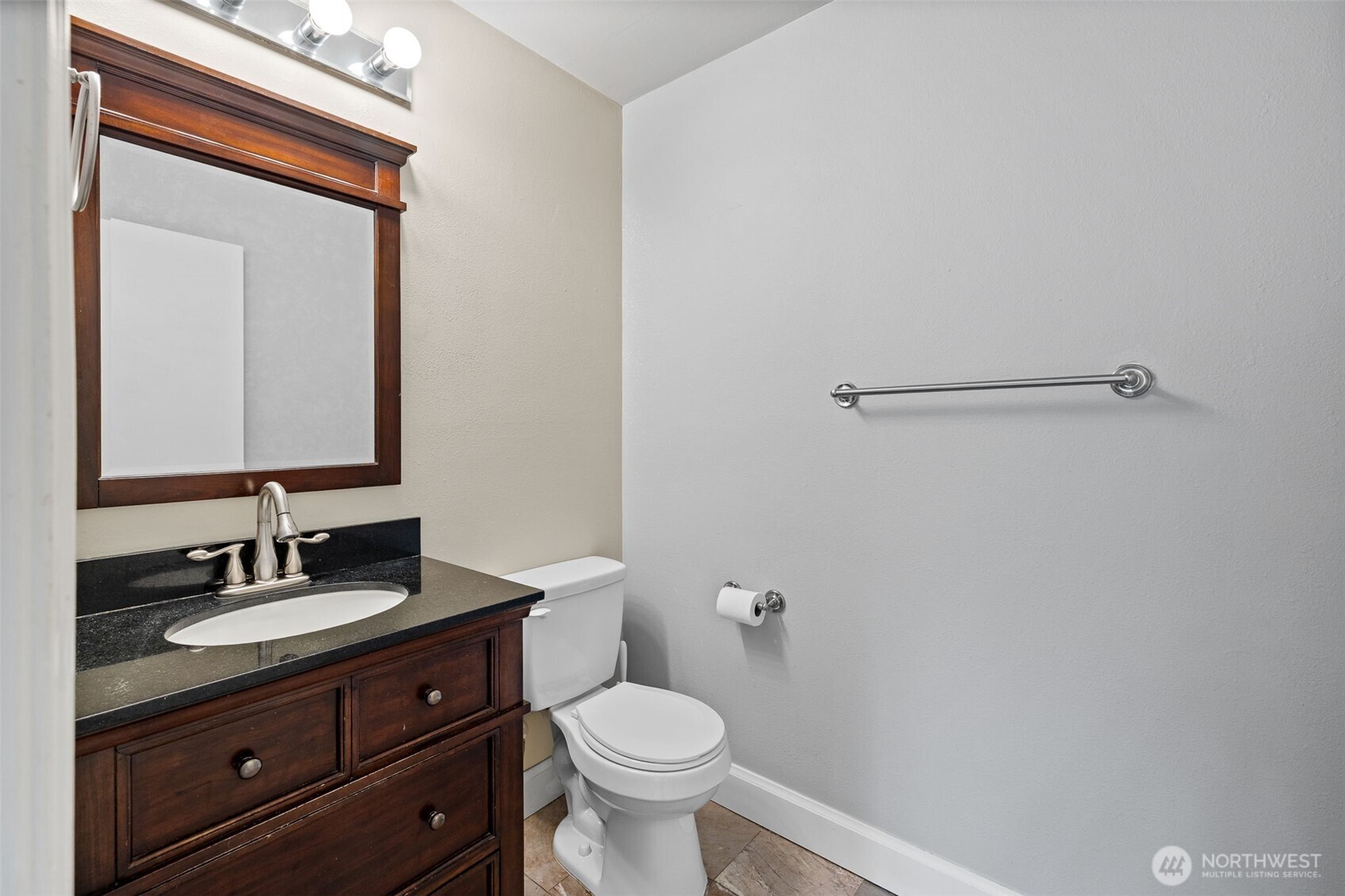 Primary 1/2 bathroom