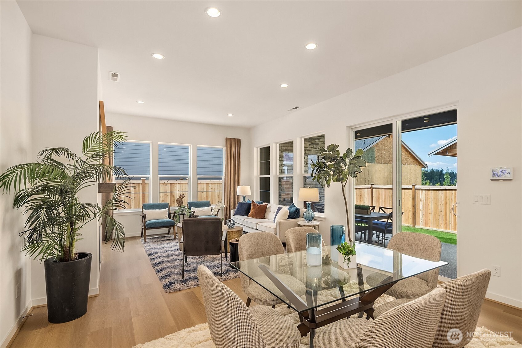 Photos are for illustrative purposes